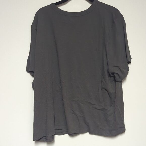 NWT Old Navy Gray Short Sleeve Tee with Minimalist Graphic - Picture 3 of 5